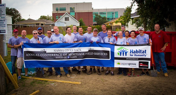 2015GivesBack1 2015GivesBack1